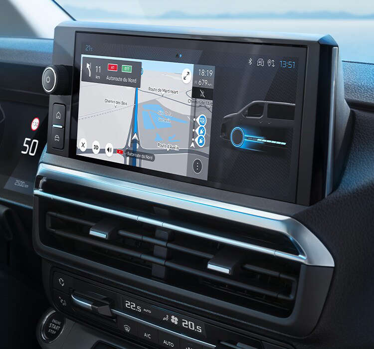 Сенсорний екран у кабіні нового Peugeot Expert