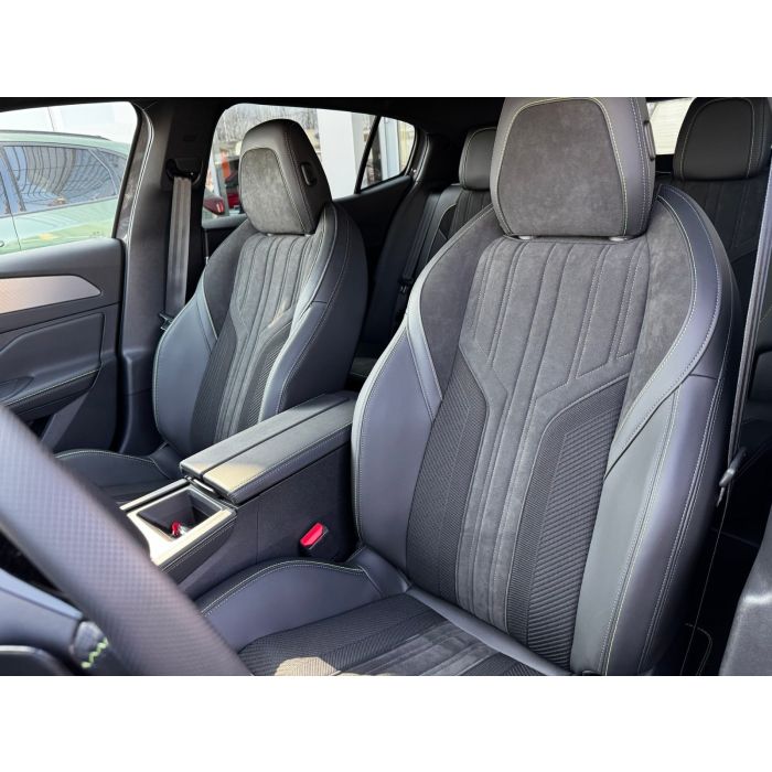 Peugeot 408 1,6 л PureTech (215 к. с.) АКПП-8 GT 2024