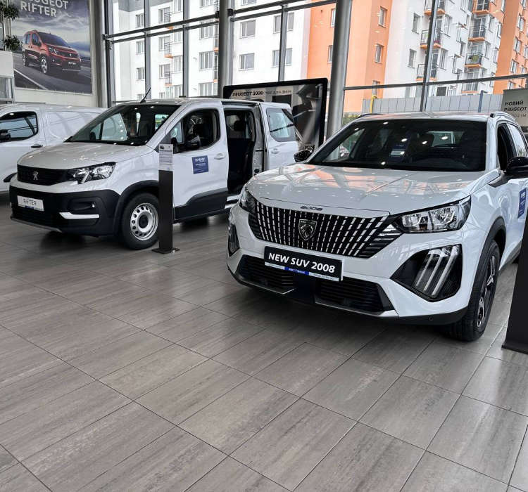 Виставкова зала автосалону Peugeot «Автовінн» у Вінниці